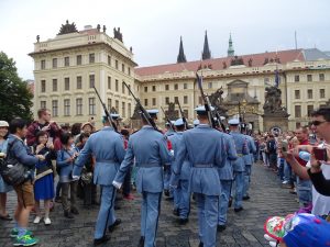 التبديل اليومي لحرس قلعة براغ